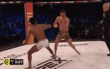 Pha knock-out xôn xao cả làng võ