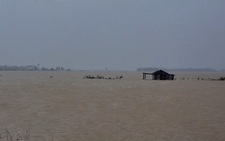 2 người tử vong do mưa lũ trái mùa ở miền Trung