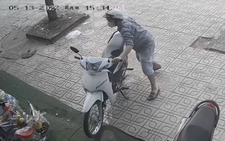 Truy bắt kẻ trộm xe máy trong cốp có 300 triệu và sổ tiết kiệm 2,7 tỉ đồng