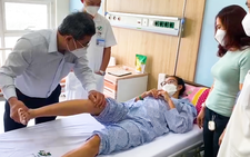 Video: Báo Tuổi Trẻ gặp gỡ, động viện 'nữ hoàng tốc độ' Tú Chinh trước khi bước vào ca phẫu thuật