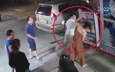 Tạm đình chỉ công tác phó công an phường lao vào tiệm tóc hành hung phụ nữ