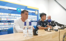 Quang Hải họp báo tại Pau FC: ‘Tôi chấp nhận mọi thử thách