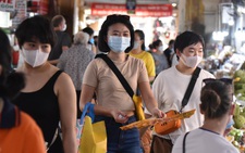 Chợ Bến Thành nhộn nhịp trở lại