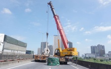Sau vụ 2 cuộn thép rơi xuống đường trên cao, bộ yêu cầu xử lý nghiêm vi phạm xếp hàng hóa