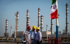 Mỹ trừng phạt doanh nghiệp ở Trung Quốc, UAE và Singapore giúp Iran bán dầu