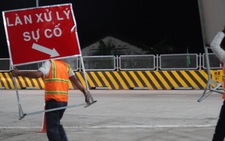 Ngày đầu thu phí cao tốc Trung Lương - Mỹ Thuận: Dán thẻ ETC ngay cạnh trạm