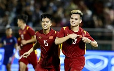 Tung cả 6 'tân binh' vào sân, tuyển Việt Nam vẫn thắng đậm Singapore