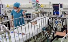 Sốt xuất huyết gây biến chứng gì, khi nào cần nhập viện?
