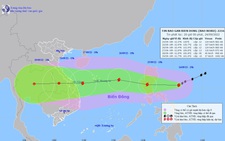 Bão Noru giật cấp 15, đi rất nhanh vào Biển Đông và có thể mạnh thêm