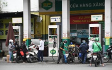 Tước giấy phép doanh nghiệp xăng dầu: mức phạt quá nặng với lỗi thủ tục?