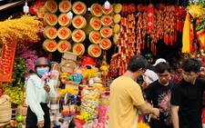 Chơi chữ trên vật phẩm ngày Tết