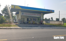 Cây xăng mở bán 'hờ' để đối phó: Cơ quan chức năng cũng... bó tay?!