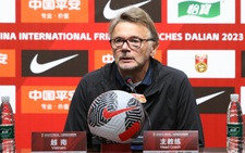 HLV Troussier: 'Tuyển Việt Nam chỉ thua về thể lực, sẽ theo đuổi việc kiểm soát bóng'