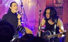 Bức Tường và khán giả của mình chung tình yêu thuần khiết rock