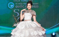 Hoa hậu Đỗ Thị Hà trình diễn váy chế tác từ ni lông