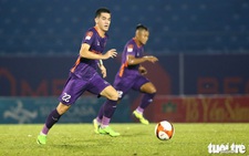 Từ V-League, nhìn về trung phong cắm của đội tuyển