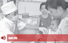 Đọc báo cùng bạn 17-5: Chờ Bộ Y tế giải cơn khát vắc xin