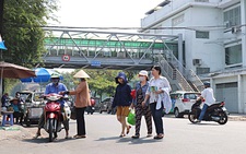 Đi metro sẽ thôi thờ ơ với cầu vượt