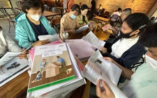 Manulife đồng ý hoàn tiền, khách phải chấm dứt mọi hành động chống lại công ty bảo hiểm