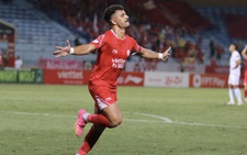 VAR nhiều lần can thiệp, Viettel đánh bại Hà Tĩnh 4-0