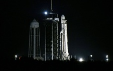 SpaceX phóng vệ tinh khổng lồ vào không gian