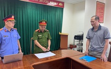 Bắt 2 phó giám đốc trung tâm đăng kiểm vì nhận hối lộ