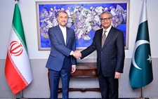 Iran, Pakistan làm hòa sau vụ bắn tên lửa vào nhau