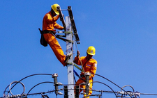 Để ngành điện không lặp lại những 'bài học đau đớn'