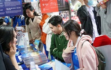 Tư vấn tuyển sinh 2024: Không có ngành 'hot', chỉ có người 'hot'