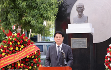 Chủ tịch nước Lương Cường đặt vòng hoa tưởng niệm Chủ tịch Hồ Chí Minh tại Chile