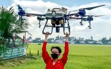 Nghịch dại với drone