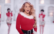 All I want for Christmas is you lại top 1 Billboard Hot 100, Mariah Carey tạo kỷ lục mới