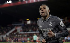 Mbappe góp 1 bàn thắng giúp Real Madrid bám sát Barcelona