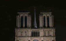Người dân Pháp vỡ òa đón nhà thờ Đức Bà Paris trở lại