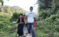 Double2T 'đánh cắp mặt trời', mang điện về Khuôn Kặt quê hương