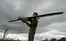 Sợi dây kinh nghiệm 'nhiều màu' của Mỹ sau 2 năm chiến sự Ukraine