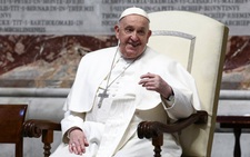 Vatican giải thích lời Giáo hoàng đề cập 'Ukraine nên giương cờ trắng'
