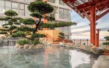 Nghỉ lễ 30-4: Đến Ecopark tắm khoáng nóng, check-in cỏ lau, cắm trại giữa đại công viên