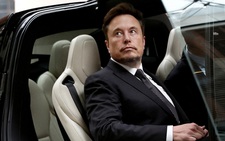 Elon Musk bất ngờ thăm Trung Quốc