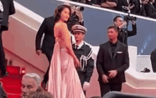 Tin tức giải trí 19-5: Fan Trung dậy sóng vì Quan Hiểu Đồng bị 'ủn' khỏi thảm đỏ Cannes