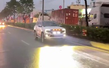 Cảnh sát giao thông TP.HCM xử lý tài xế lái ô tô lắp đèn như 'sân khấu di động'