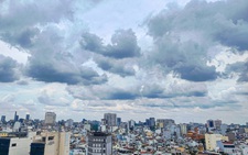 Mây dông giăng kín trời, chiều nay TP.HCM có mưa to