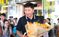 HLV Kim Sang Sik đã có mặt tại Việt Nam
