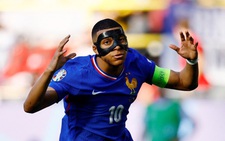 Mbappe tiết lộ nỗi kinh hoàng khi phải đeo mặt nạ thi đấu