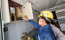 TP.HCM: 'Đi từng ngõ, gõ từng nhà' hướng dẫn người dân sử dụng điện an toàn