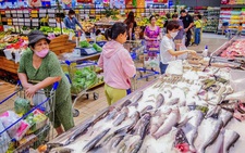 Cử tri 6 tỉnh đề nghị điều chỉnh mức giảm trừ gia cảnh, Bộ Tài chính nói 'chưa thể'