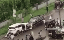 Anh Tây chê tài xế Toyota Fortuner 'hung hăng'
