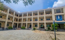 Dừng chuyển cơ sở vật chất, vẫn khai giảng năm học tại trường cũ