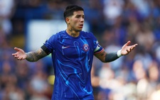 Chelsea bị cầm hòa, Tottenham thua Newcastle