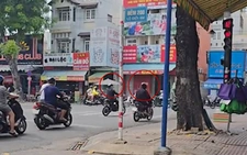 Nhiều người vượt đèn đỏ vì nghĩ rẽ phải là đúng luật